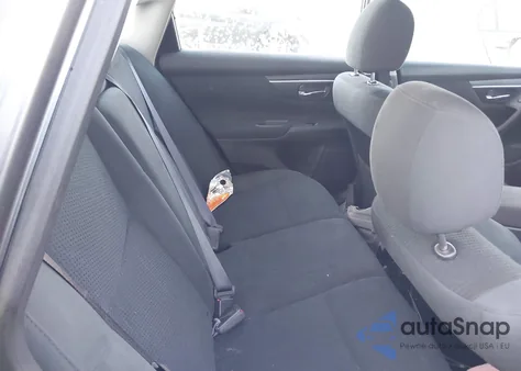 2015 Nissan Altima 2.5 S z USA, uszkodzony, nr VIN 1N4AL3APXFC181369